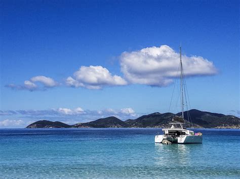 Smuggler's Cove Beach, VG holiday accommodation: holiday houses & more