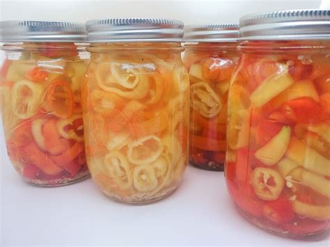 Easy Pickled Banana Peppers Recipe | It's Garden Thyme