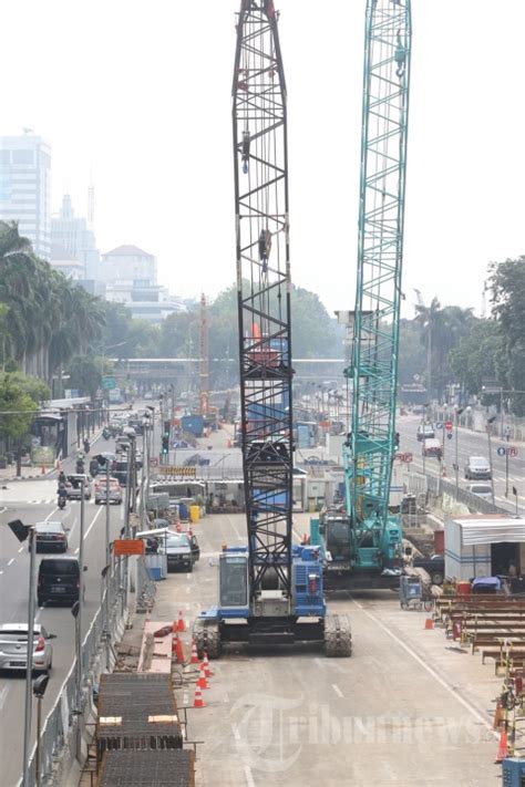 Pembangunan Jalur Mrt Tahap Bundaran Hi Ancol Foto