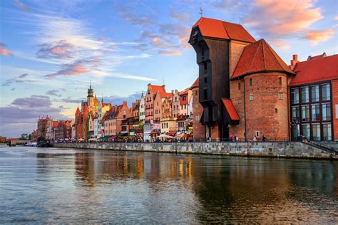 Download City Town House Poland Man Made Gdansk 4k Ultra HD Wallpaper