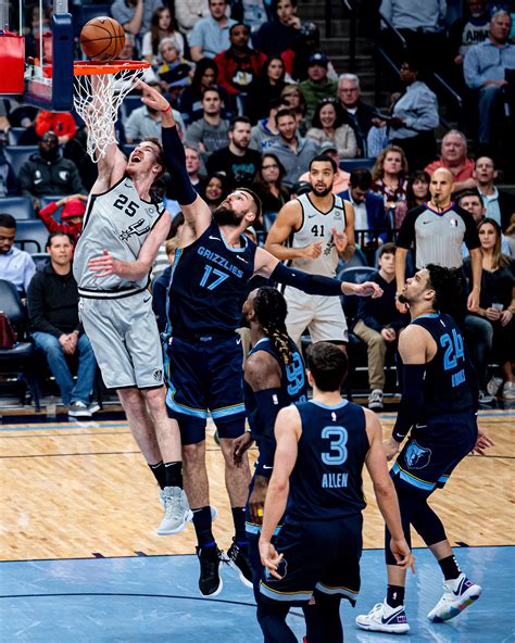 Photos: Spurs vs. Grizzlies 1/10 Photo Gallery | NBA.com
