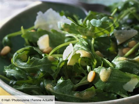 Salade De Roquette Au Parmesan Et Pignons Facile Et Rapide D Couvrez