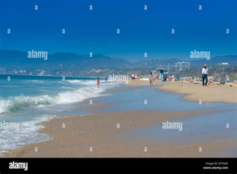 Santa Monica beach in Los Angeles, California Stock Photo - Alamy