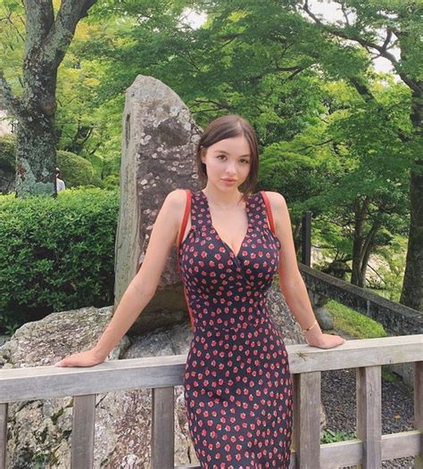Sophie Mudd: Americas Beloved Instagram Sensation