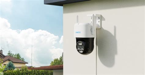 Reolink TrackMix Wired LTE - 4G 2K PTZ Dual-Lens Camera