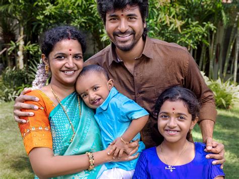 Tamil Actor Sivakarthikeyan Family Photos