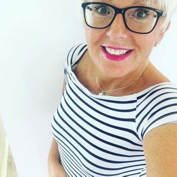 Kimberlietje Met Kleine Tietjes Zoekt Sex