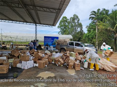 Meio Ambiente Quase Toneladas De Embalagens Vazias De Defensivos