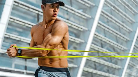 How to Do the Pallof Press for a Stronger, Healthier Core - Breaking Muscle