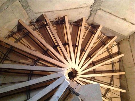 Винтовая лестница – заказать у MONOLITHICSTAIRS винтовые лестницы любой ...