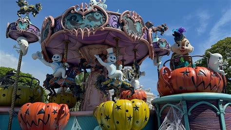 PHOTOS, VIDEO: Spooky “Boo!” Parade Returns to Tokyo Disneyland for ...