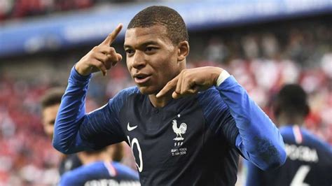 PSG ou Real Madrid Mbappé revela onde vai jogar na próxima temporada