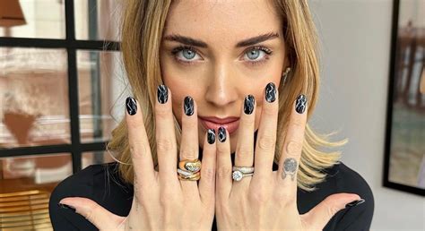 Le Unghie Effetto Marmo Di Chiara Ferragni Il Ritorno Della Marble