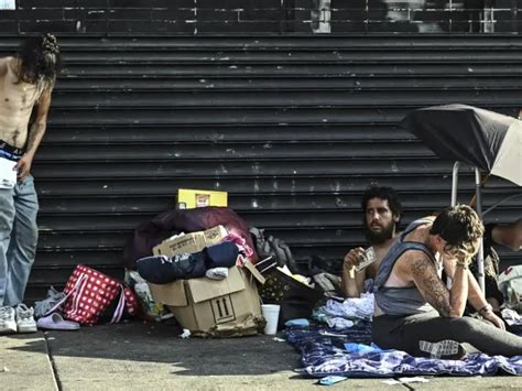 Poverty Porn La Nueva Moda De TikTok Que Deshumaniza La Pobreza Los Replicantes