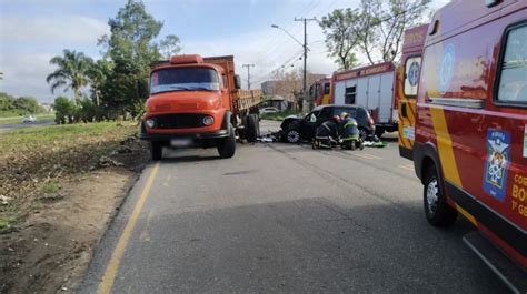 Batida Deixa Uma Pessoa Morta Na Avenida Juscelino Kubitschek De Oliveira