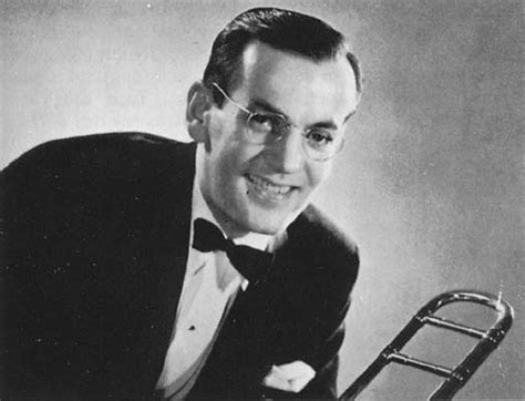 Esto Paso 1944 MuriÓ Glenn Miller Músico Estadounidense N 1904