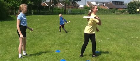 YEAR 6 P.E. LEARNING SKILLS OF ROUNDERS – Birdwell Primary School