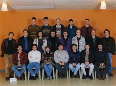 Photo de classe 2 eme année BTS maintenance industrielle de 1993 Lycée