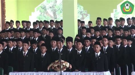 Biaya Pesantren Daar El Qolam Buku Belajar