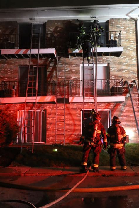 Indianapolis Apartment Fire Kills Woman Dozens Others Rescued