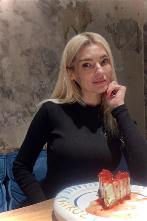 Beautiful Yuliua Y O From Warsaw With Blonde Hair ID LadaDate