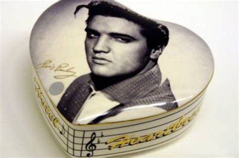 Elvis Presley Veja 10 curiosidades sobre o Rei do Rock Os Cabeças