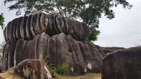 Batu Belimbing Batuan Raksasa Unik Tiket Gratis Desember 2024