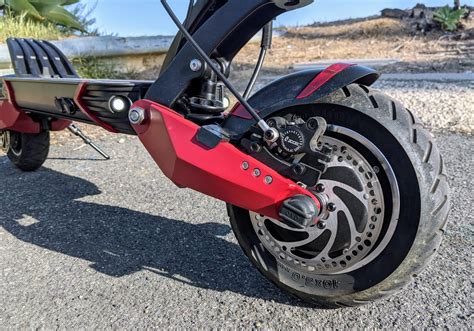 The 1599 Varla Eagle One Electric Scooter Packs Insane Power And Range