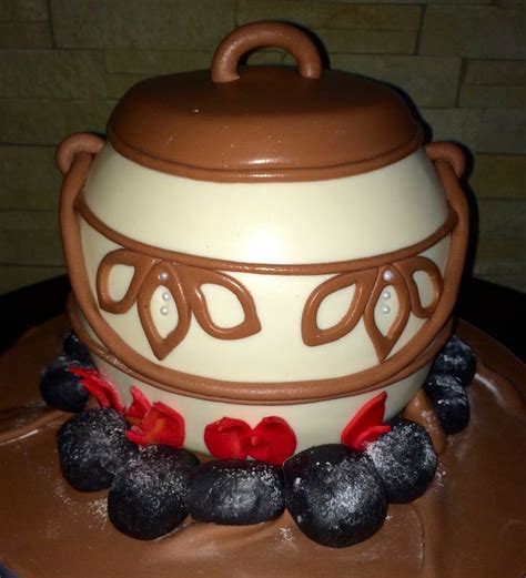 African Pot Cake Traditional Wedding Cakes African Wedding Cakes