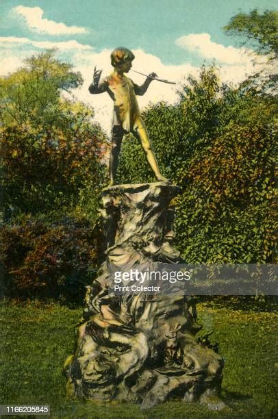 Peter Pan Statue London Photos and Premium High Res Pictures - Getty Images