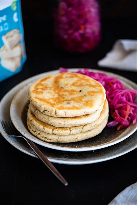 Gluten-free Bean and Cheese Pupusas | Dude That Cookz