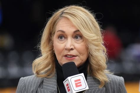 Lebron James Shows Love To Espns Doris Burke After Making History