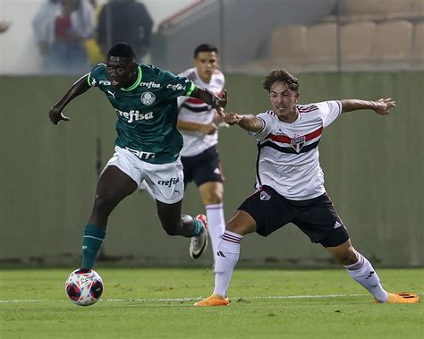 Nos P Naltis Palmeiras Superado Pelo S O Paulo E Est Fora Do