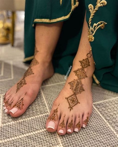 Épinglé par Zarith Shazleen sur Henna Modèles de henné Modèles