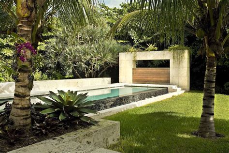 Tropical Garden and Landscape Design