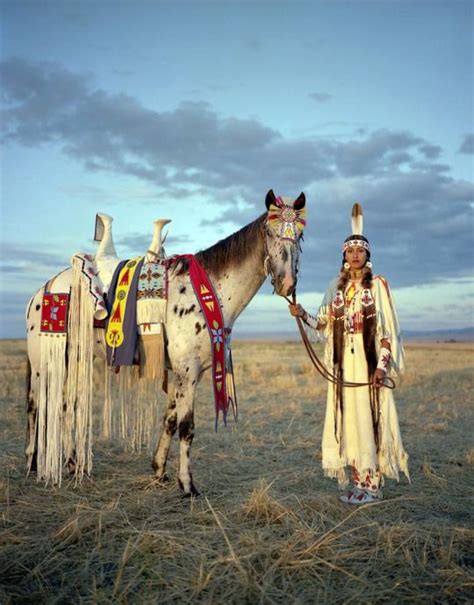 Native American News Indien amerique Filles amérindiens Chevaux indiens