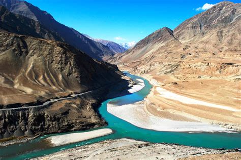 Makalu Base Camp Trek Set Foot Among Giants Mountain IQ