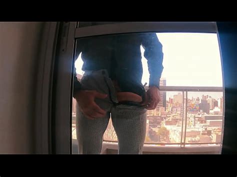 Un beau fils amateur séduit son beau père espagnol et perd sa virginité au profit de son beau