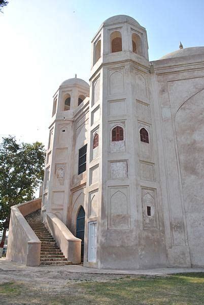 Anarkali Tomb A Majestic Mughal Architecture In Pakistan