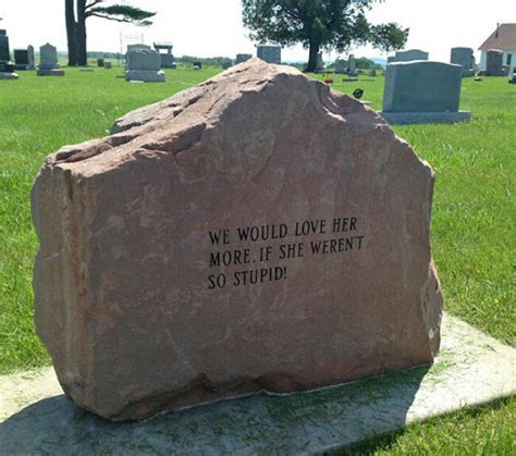 40 Funny Epitaphs From Hilarious People Who Went Out On A Laugh