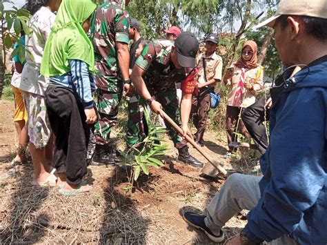 Peringati HUT RI Ke 77 Dan Hari Pramuka Ke 61 Bersama Save Kali