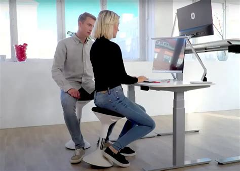 9 Best Standing Desk Chairs in 2022 for Better Productivity ...