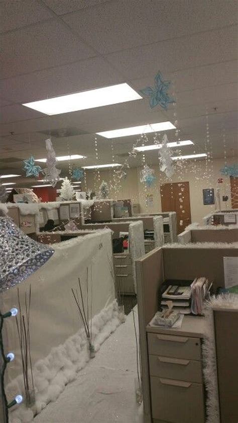 50 Stunning Winter Office Decorations