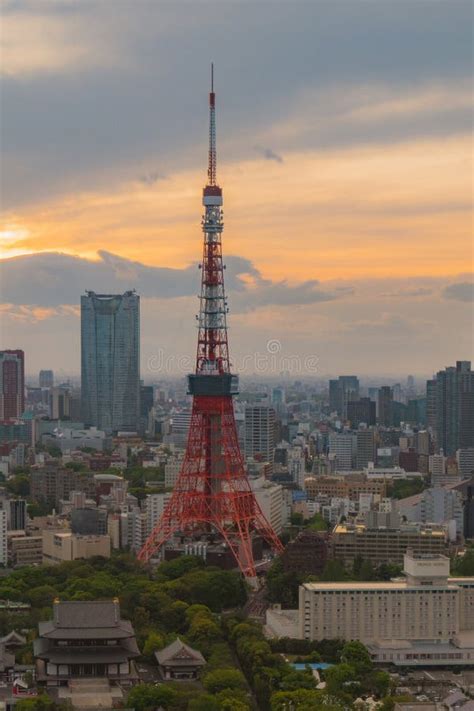 Tokyo tower at sunset sky stock photo. Image of sightseeing - 136136752