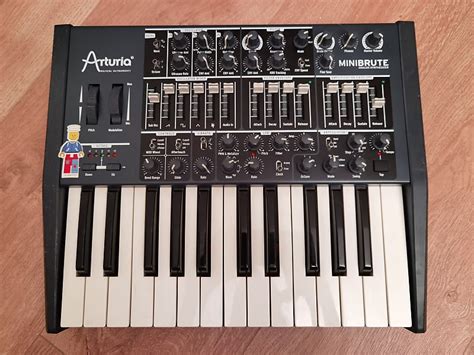 Arturia MiniBrute 25 Key Synthesizer 2012 2018 Black Reverb