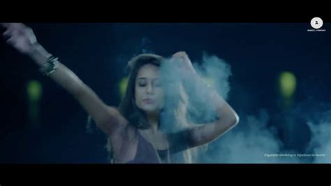 Manali Trance Yo Yo Honey Singh Neha Kakkar The Shaukeens Lisa Haydon