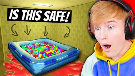 The Backrooms Ball Pit Room Found Footage Youtube