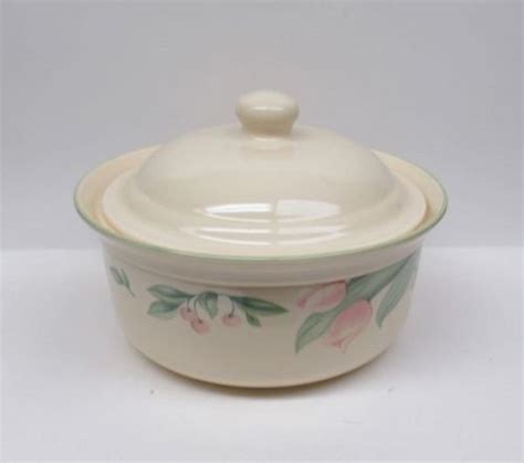 Pfaltzgraff Garden Party Two Quart Round Casserole Dish With Lid Item