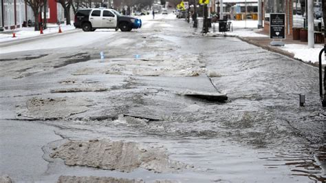 Crews Face Almost 100 Water Main Breaks In Fort Worth Tx Fort Worth