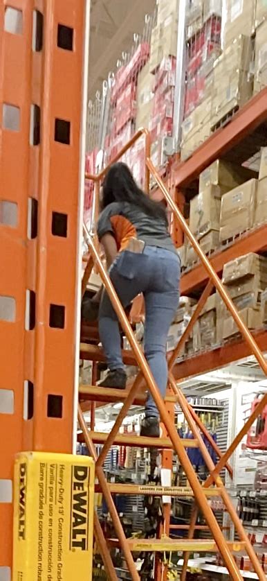 Petite Ass In Jeans At HD Tight Jeans Forum